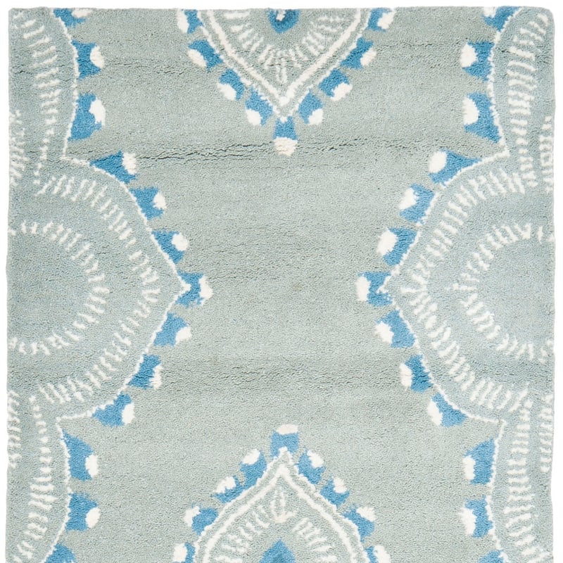 SAFAVIEH Handmade Wyndham Geanina Modern Wool Rug