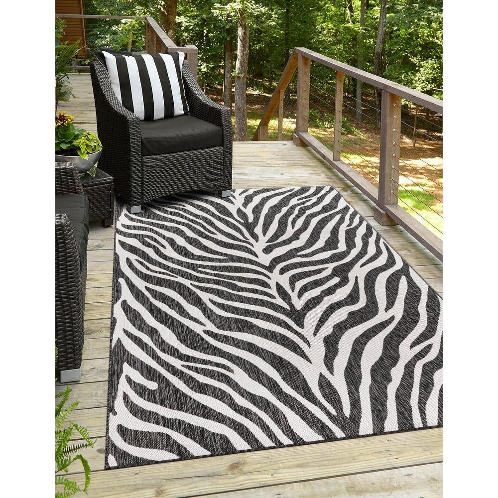 Outdoor Gallery Collection Area Rug