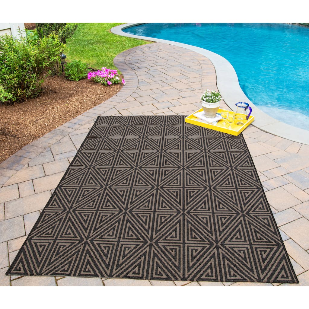 Momeni Baja Diamonds Indoor Outdoor Rug.