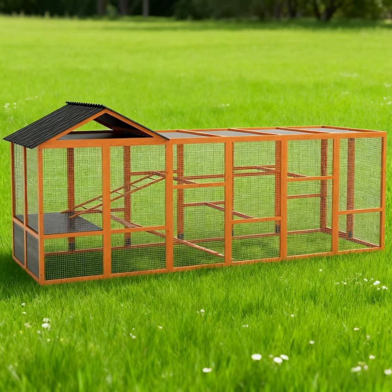 Wooden Chicken Coop for 6-10 Chickens