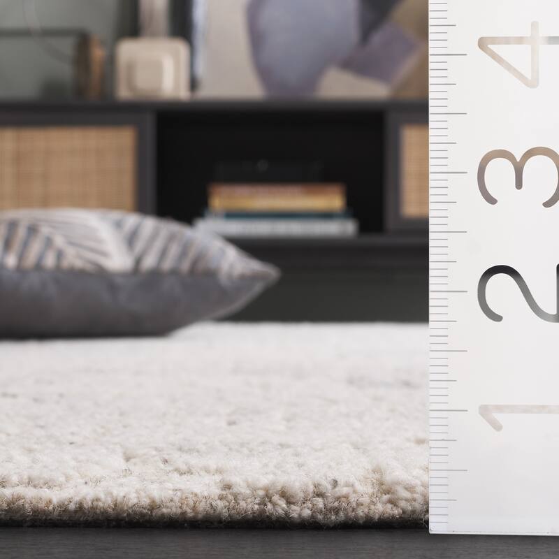 SAFAVIEH Handmade Harvest Hyra Modern Contemporary Wool Rug