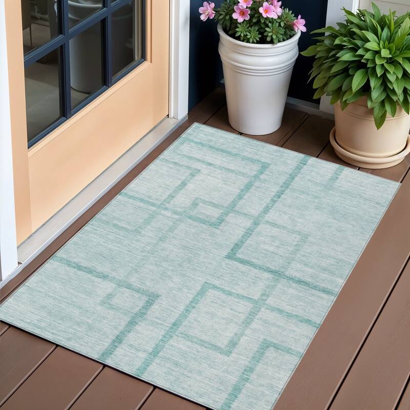 HomeRoots Geometric Transitional Rectangle Outdoor Rug - 3' x 5'
