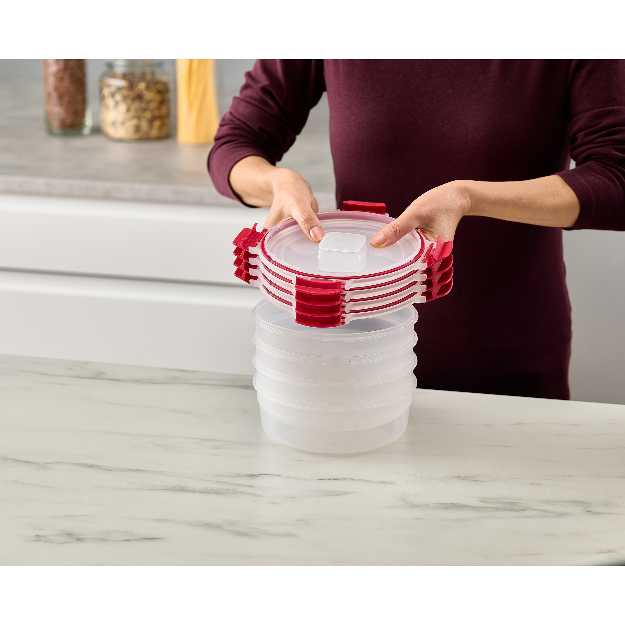 Joseph Joseph Nest Lock 8-piece Round Food Storage Container Set