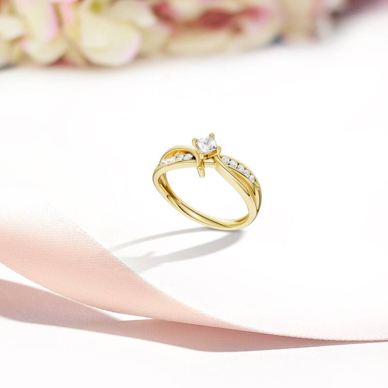 1/4ct TDW Diamond Bypass Engagement Ring in 10K Yellow Gold for Women