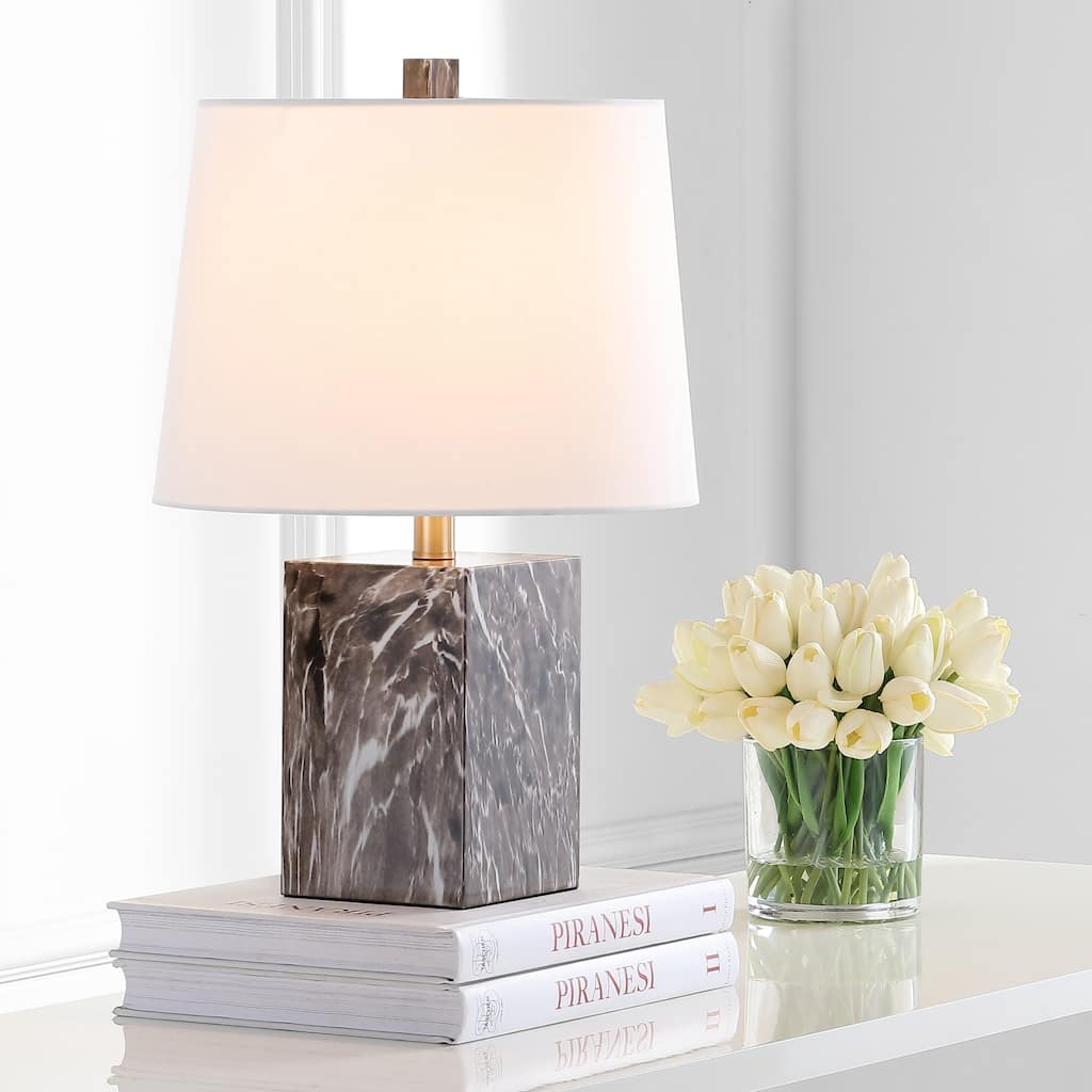 SAFAVIEH Lighting Yaffa 20-inch LED Table Lamp - 13"x13"x20" - 13Wx13Dx20H