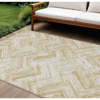 HomeRoots Geometric Transitional Rectangle Outdoor Rug