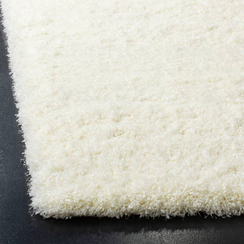 SAFAVIEH Vancouver Shag Gudveig 2-inch Thick Rug