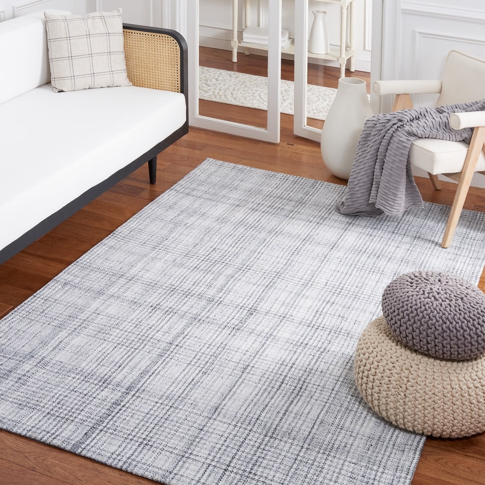 SAFAVIEH Handmade Marbella Rodriga Rug