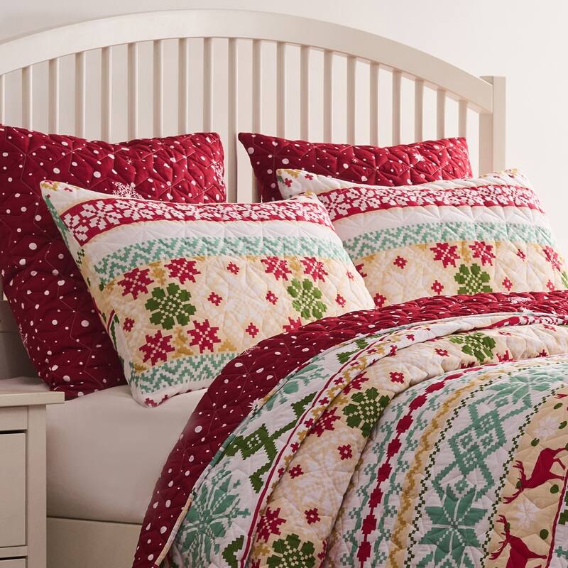 Fair Isle Reversible Quilt and Pillow Sham Set