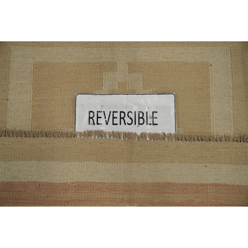 Hand Woven Southwestern Wool Beige Geometric Area Rug - 7' 2'' X 5' 0''