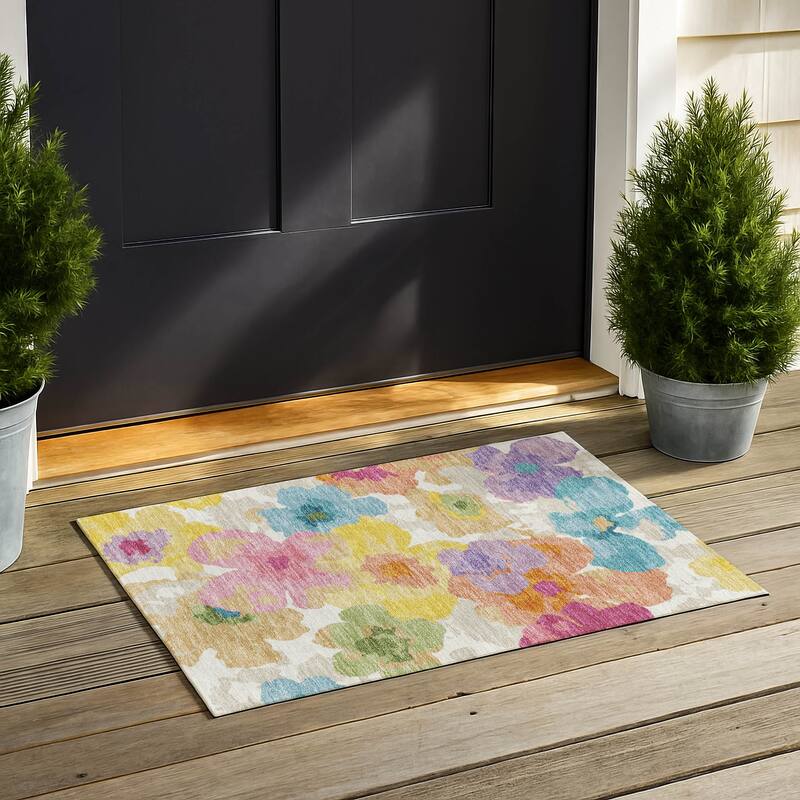 Machine Washable Indoor/ Outdoor Floral Bonnet Chantille Rug - Ivory - 1'8" x 2'6"