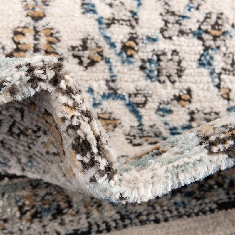 Traditional Jeopok Collection Area Rug