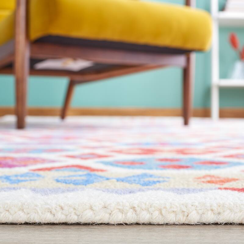 SAFAVIEH Handmade Aspen Enise Boho Wool Rug