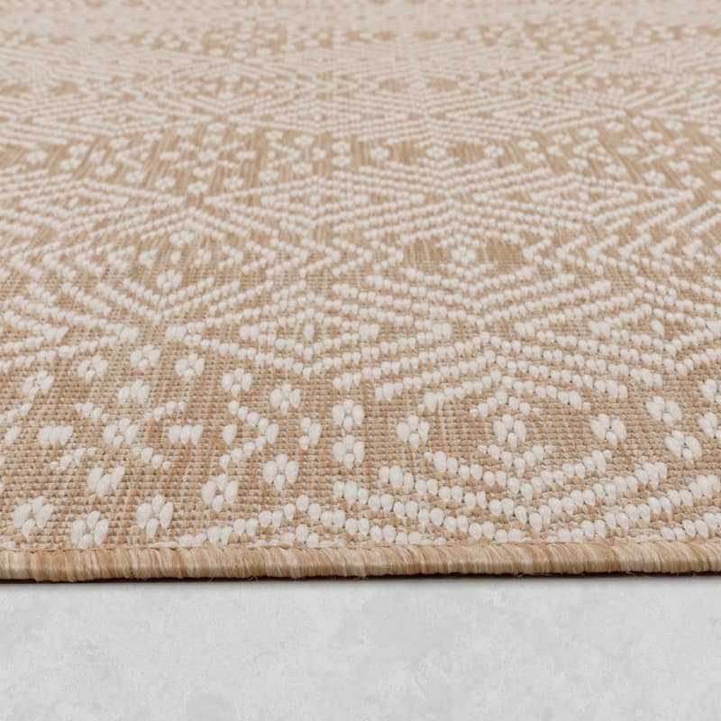 Indoor & Outdoor Rug with Modern Aztec Pattern