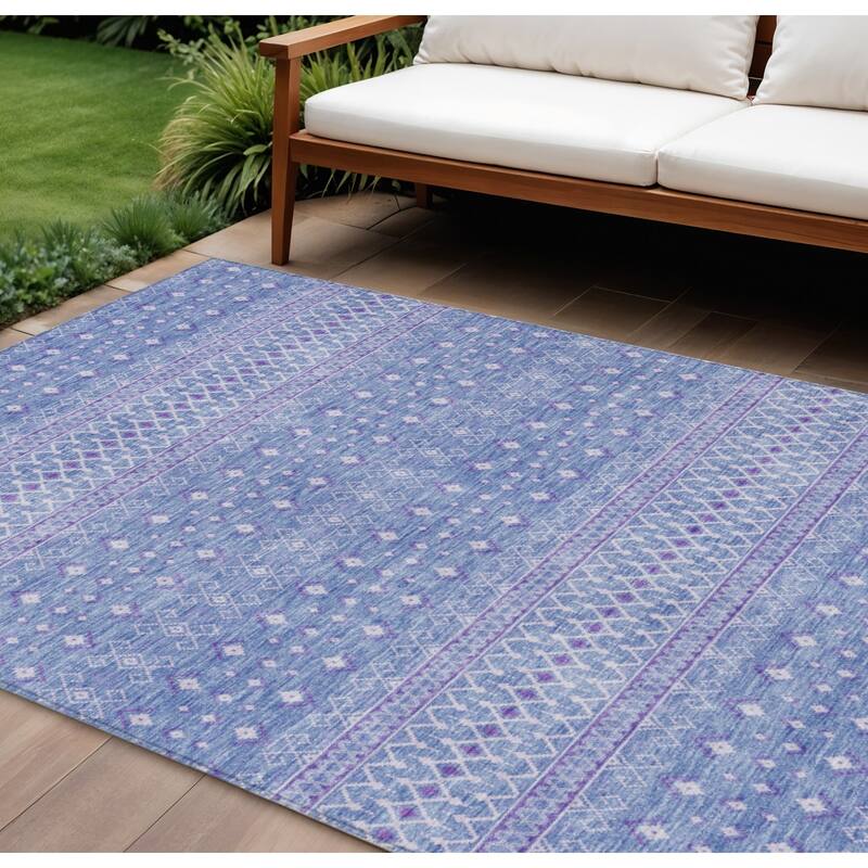 HomeRoots Tribal Transitional Rectangle Outdoor Rug - 10' X 14'