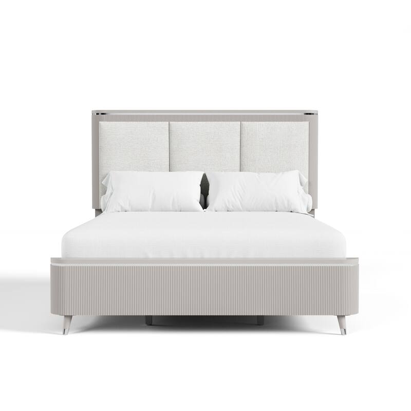 Furniture of America Seraphine Modern 3-Piece Light Grey Panel Bedroom Set with Fluted Headboard