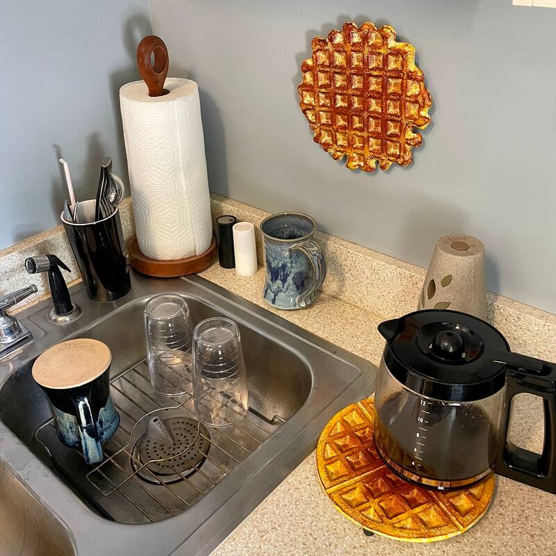 Zeckos Round Waffle Cast Iron Trivet 8" Kitchen Decor And Wall Hanging - 8 X 8 X 0.5 inches