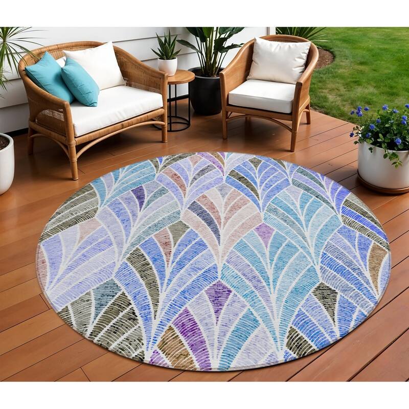 HomeRoots Geometric Transitional Rectangle Outdoor Rug - 8' Round