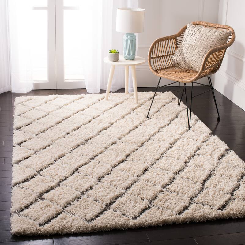 SAFAVIEH Adriana Apollonia Daisie Trellis 2-inch Thick Rug - 4' x 6' - Cream/Grey