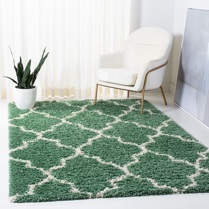 SAFAVIEH Venus Shag Bogdanka 1.75-inch Thick Rug - 5'3" x 7'6" - Green/Ivory
