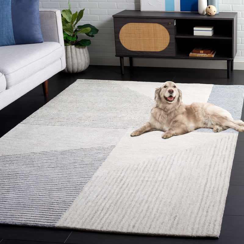SAFAVIEH Handmade Ebony Makvala Contemporary Wool Rug - 2'3" x 8' Runner - Beige/Grey