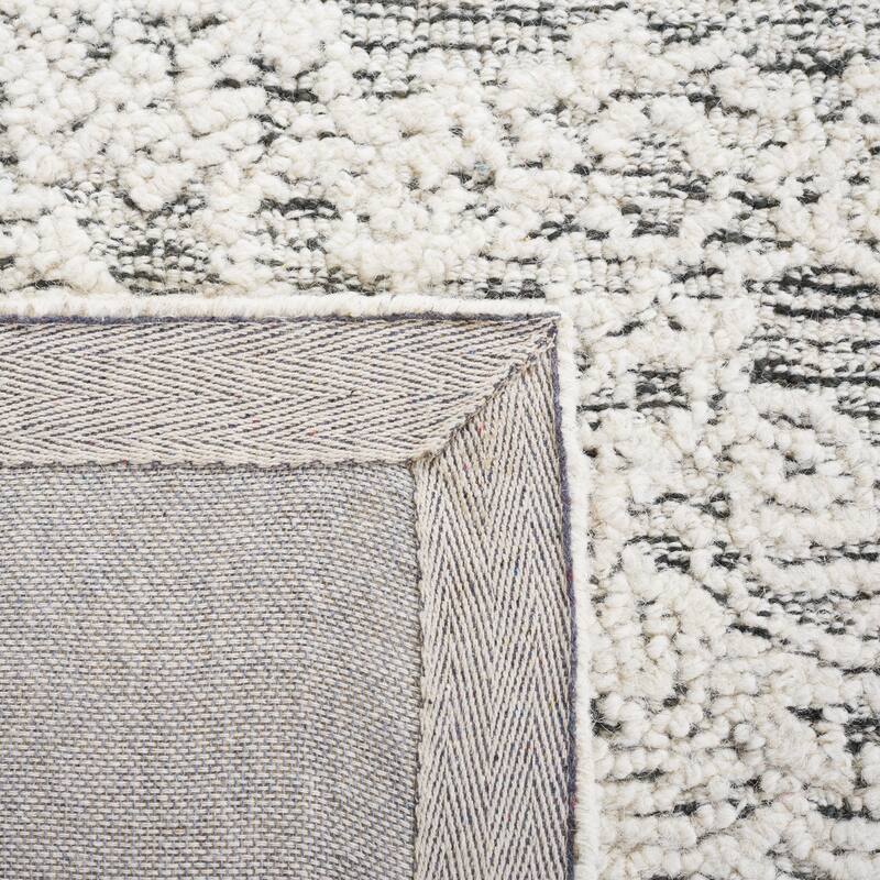 SAFAVIEH Handmade Abstract Torild Medallion Wool Rug