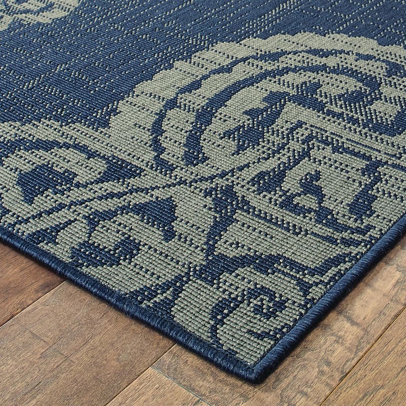 Style Haven Marianna Center Medallion Loop Pile Indoor Outdoor Rug
