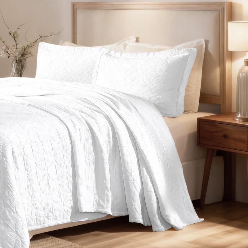 Blue Nile Mills Celtic Circle 100% Cotton Matelasse 3-Piece Bedspread Set