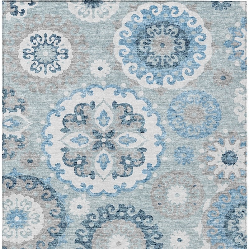 HomeRoots Floral Medallion Transitional Rectangle Outdoor Rug