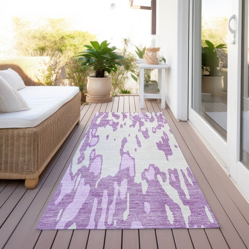 Machine Washable Indoor/ Outdoor Abstract Chantille Rug - Lavender - 2'3" x 7'6"