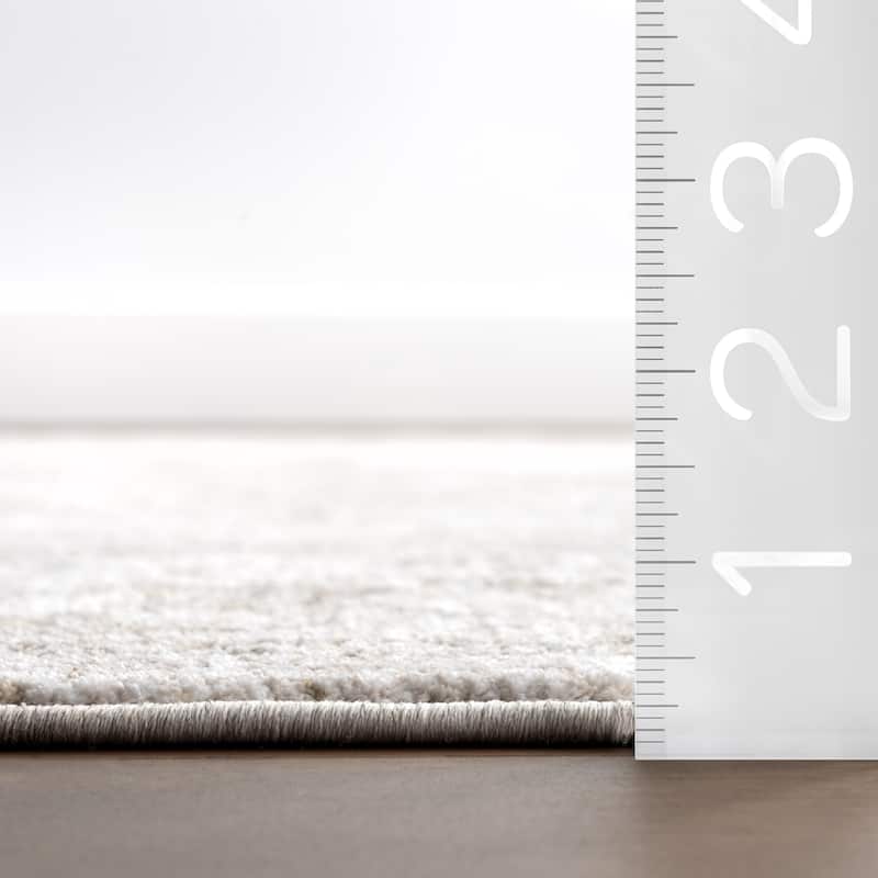 Nuloom Georgianna Medallion Fringe Area Rug