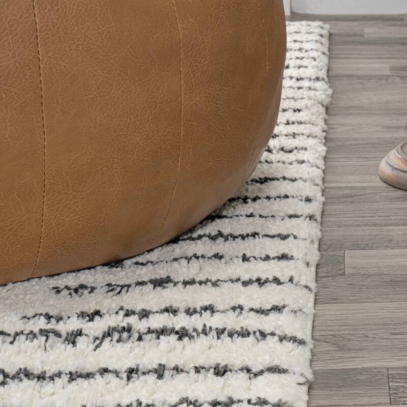 JONATHAN Y Elm Abstract Stripe Geometric Shag Area Rug