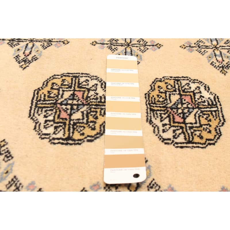 ECARPETGALLERY Hand-knotted Peshawar Bokhara Beige Wool Rug - 3'2 x 5'1
