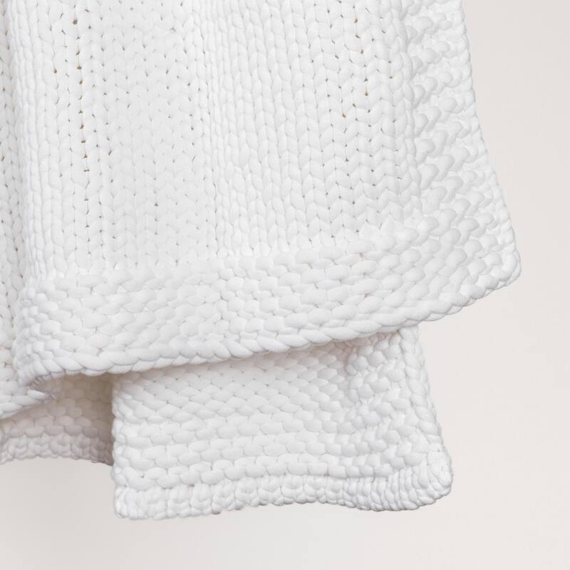 Villa by Classic Home Dyne 50x70 Cotton Fabric Throw