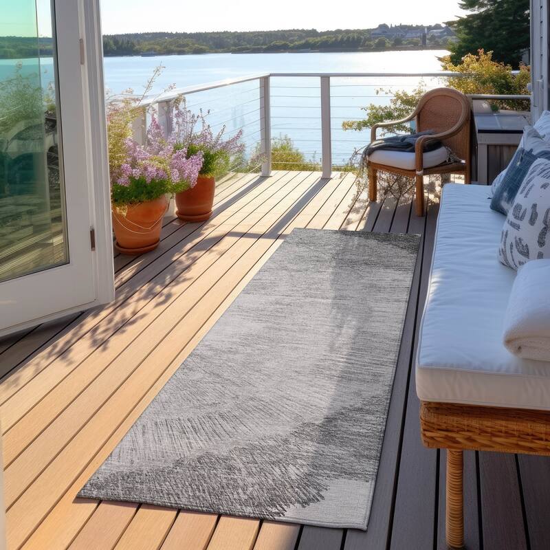 Machine Washable Indoor/ Outdoor Chantille Modern Burst Rug
