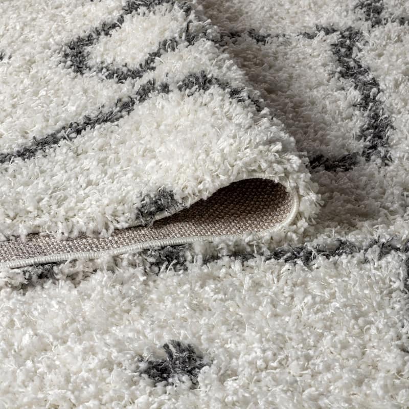 JONATHAN Y Modern Shag Plush Tassel Moroccan Diamond Area Rug