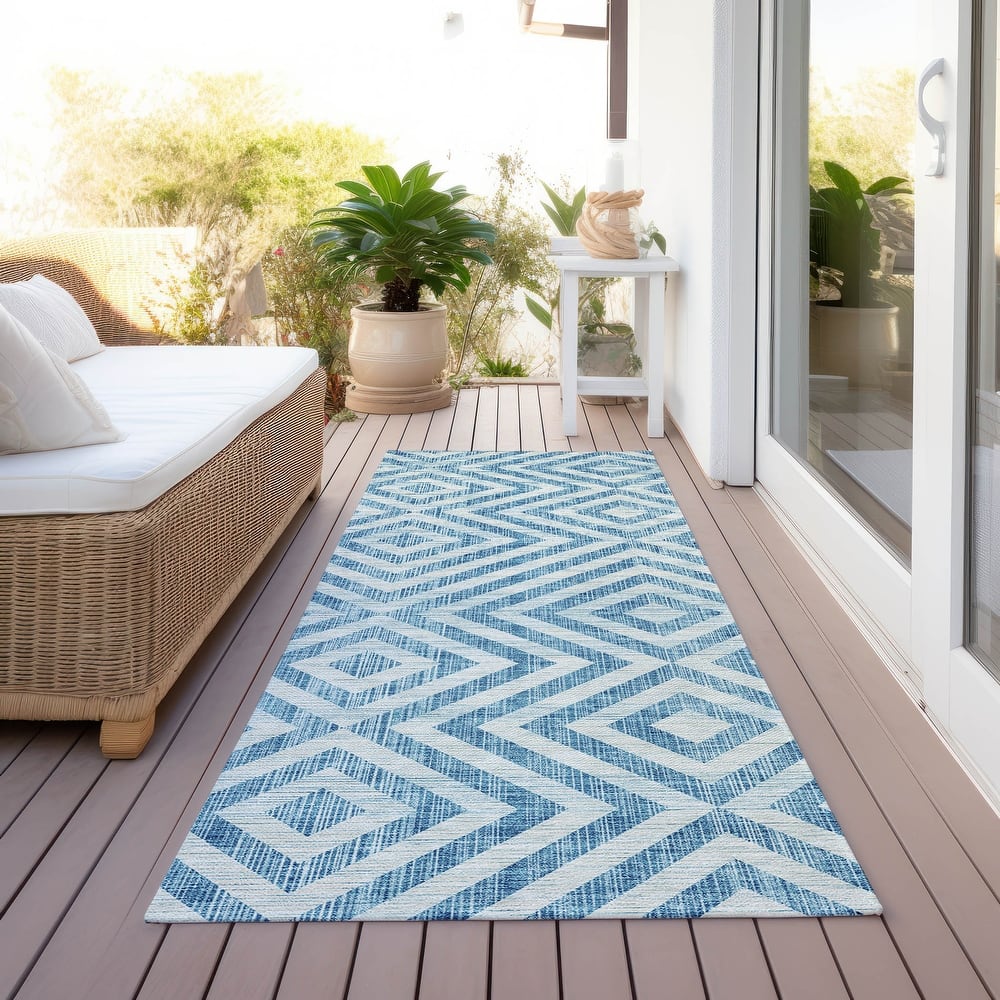 Machine Washable Indoor/ Outdoor Chantille Geo Diamond Rug