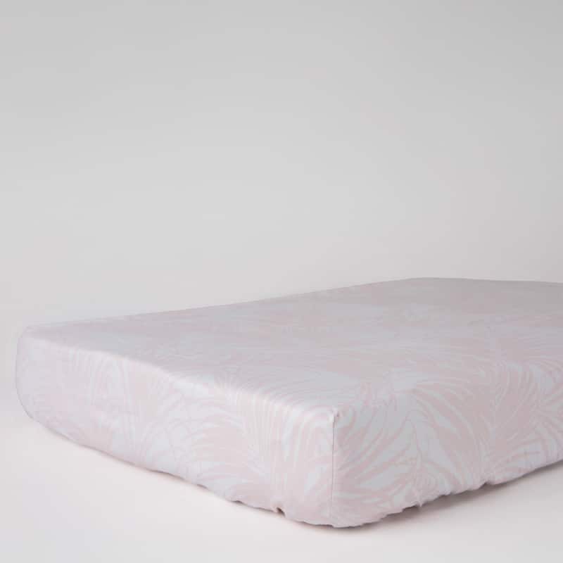 Rizzy Home Tropical Leaf Cotton Fitted Cribsheet - 28" X 52"