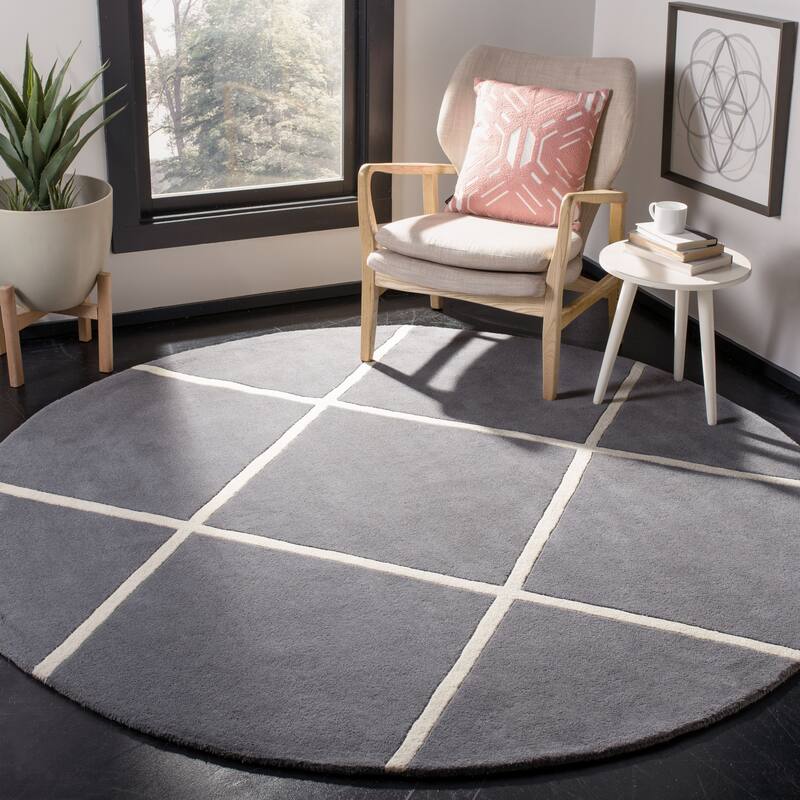 SAFAVIEH, Handmade Chatham Ezzelina Modern Moroccan Wool Rug - 7' Round - Dark Grey/Ivory