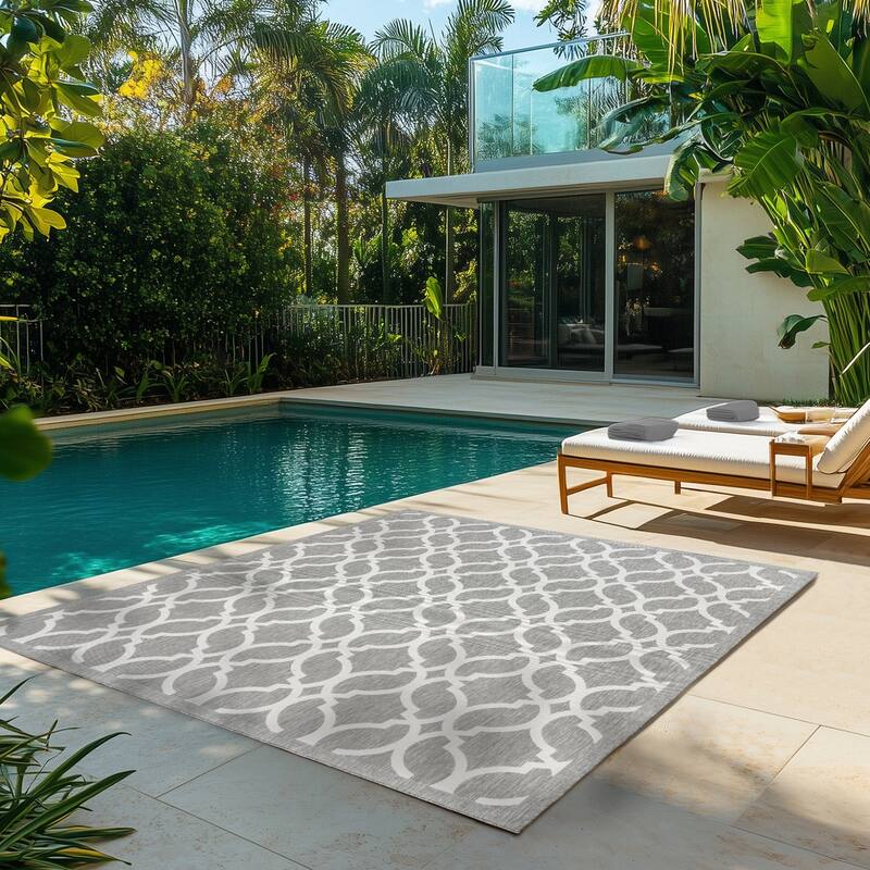 Gertmenian Savara Global Geometric Polypropylene Indoor Outdoor Performance Flatweave Area Rug Collection