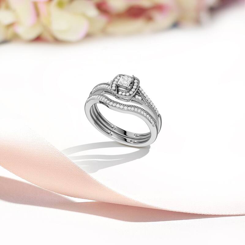 1/3ct TDW Diamond Halo Bridal Set in 10K Gold for Women