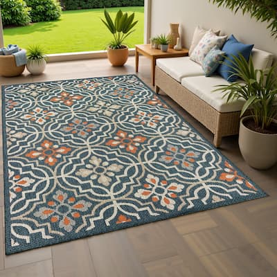 Vista Home Higgins Quatrefoil Panel Indoor/ Outdoor Area Rug by Havenside Home