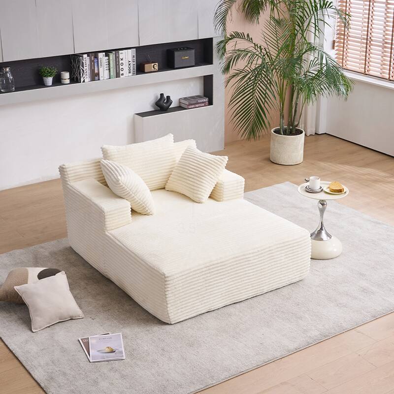 Versatile Oversized Chaise Longue Chair for Relaxing and Sleeping