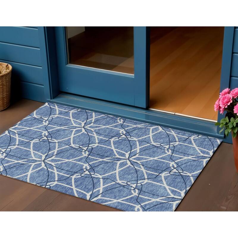 HomeRoots Geometric Modern Rectangle Outdoor Rug - 3' x 5'