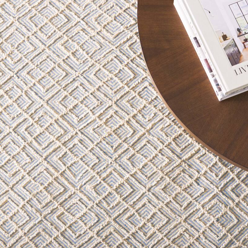 Martha Stewart by SAFAVIEH, Handmade Crocifissa Wool Rug