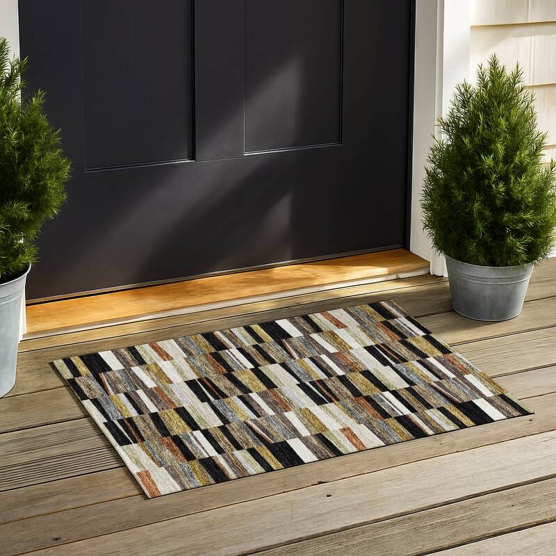 Machine Washable Indoor/ Outdoor Modern Antonito Chantille Rug - Black - 1'8" x 2'6"