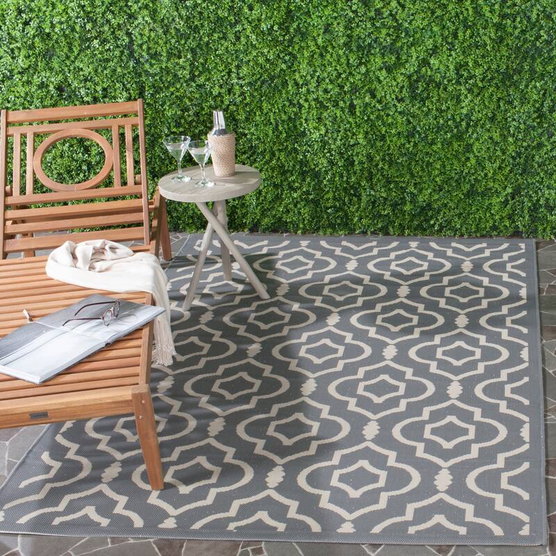 SAFAVIEH Courtyard Rheta Indoor/ Outdoor Waterproof Patio Backyard Rug