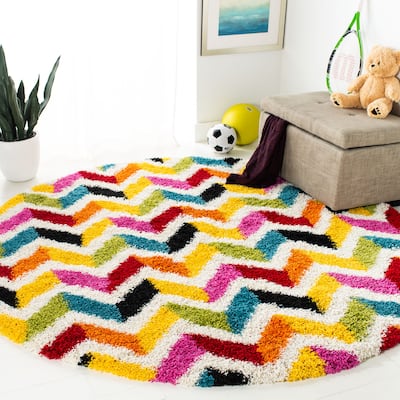 SAFAVIEH Kids Shag Veniamina Chevron Nursery Playroom 2-inch Thick Rug