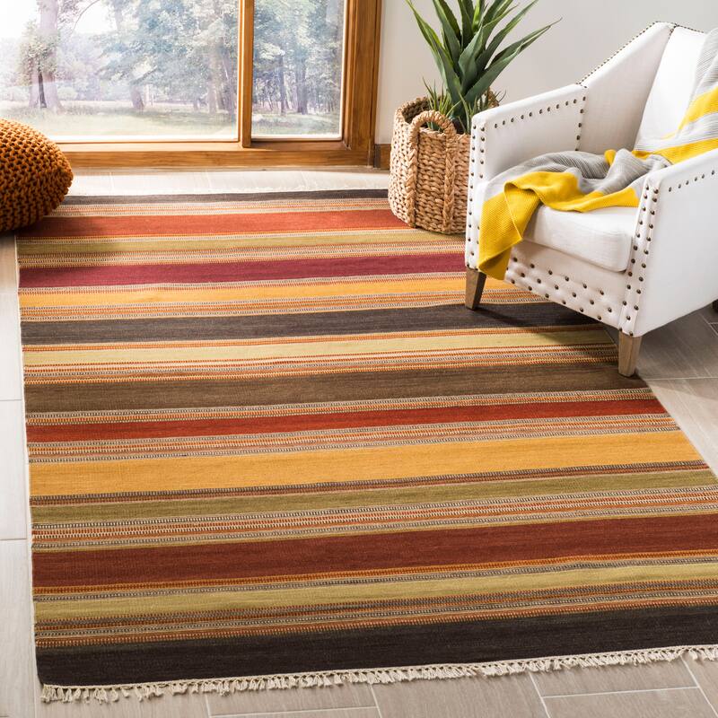 SAFAVIEH Handmade Striped Kilim Shawnna Stripe Wool Rug with - 5' x 8' - Gold