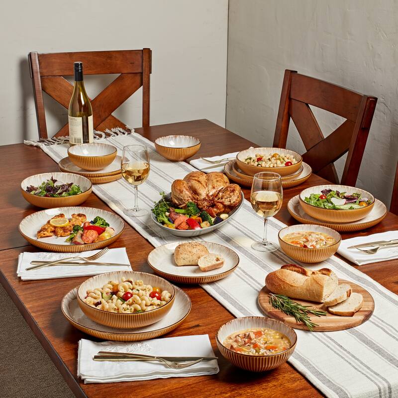 Tabletops Gallery Jura 16PC Dinnerware